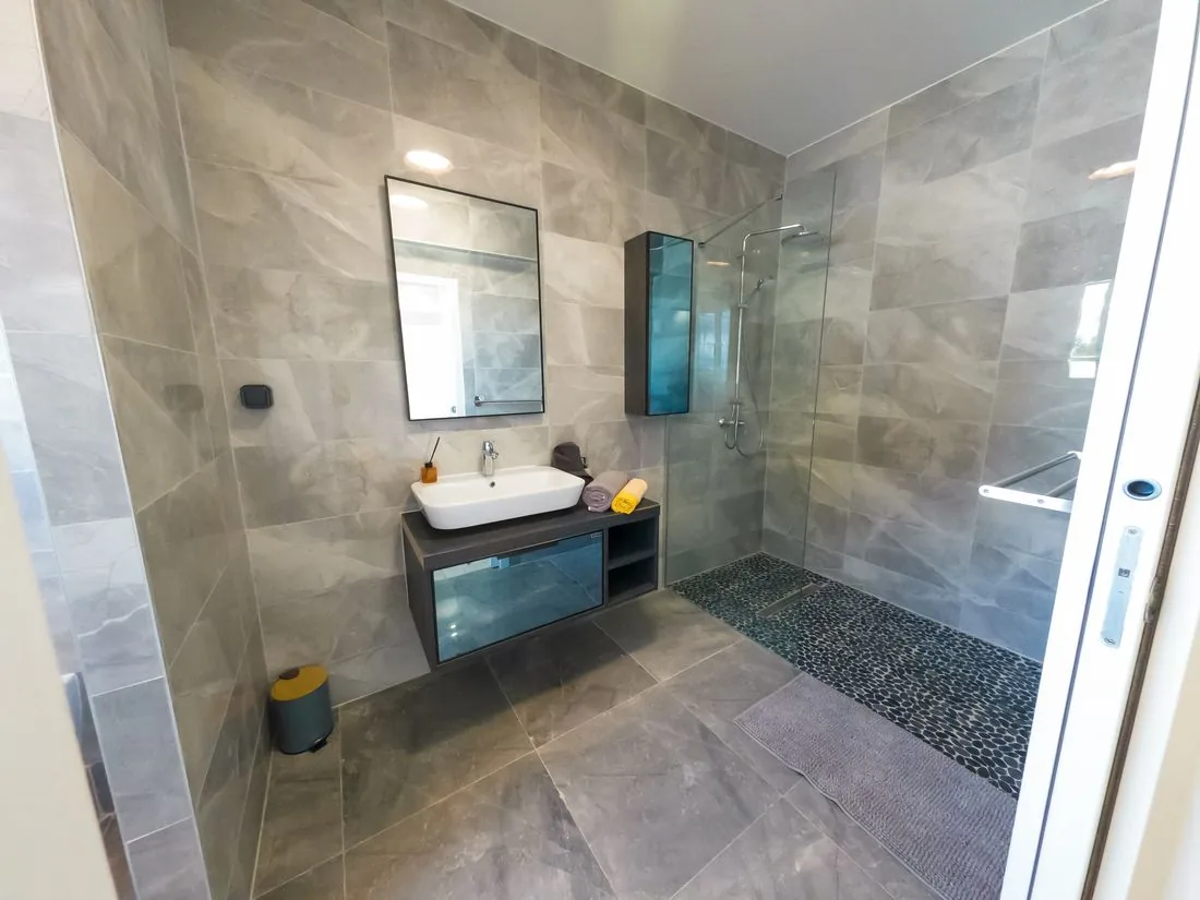 Salle d'eau privative de la Chambre Alizé, Villa Rapha